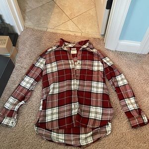 Red Black & White AE Soft Boyfriend Flannel NWOT M